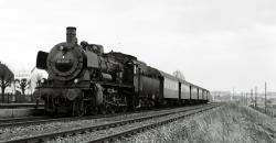 38 3543 mit Personenzug in Xanten