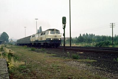 215-Doppelpack fährt in Xanten Richtung Kleve