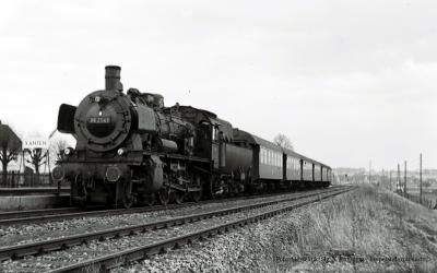 38 3543 mit Personenzug in Xanten