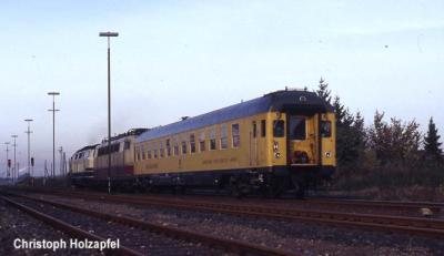 Der Messzug nimmt im Bahnhof Xanten Anlauf für eine weitere Testfahrt Richtung Kleve.