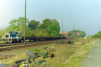 Arbeitszug mit Köf III bei den Umbauarbeiten im Bahnhof Xanten 1991