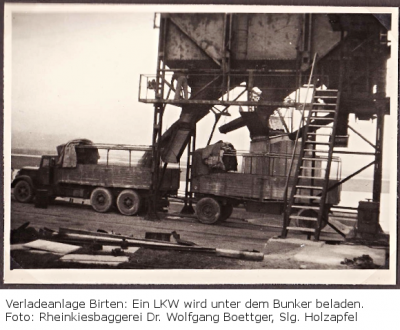 Verladeanlage Birten: Ein LKW wird unter dem Silobeladen